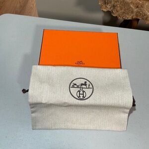 Hermes medium size box and dust bag